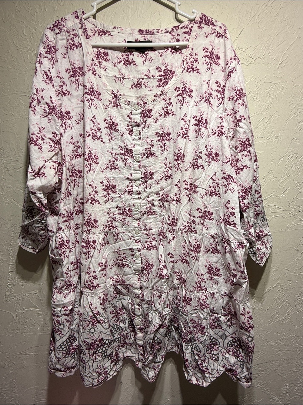 Ellos Cream/Pink/Maroon Floral Blouse Size 30/32 (3X) **READ**